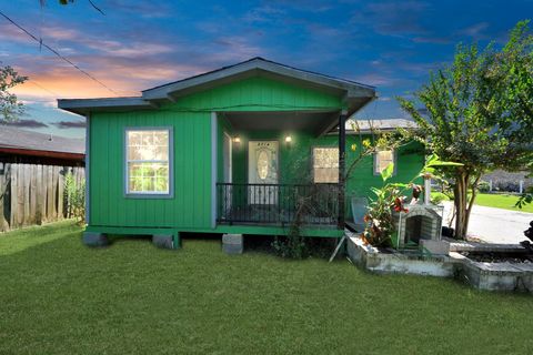 5714 Justin St Houston TX 77521