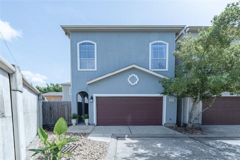 Photo of 930 Mckinney Park Lane, Houston, TX 77003 (MLS # 75767628)