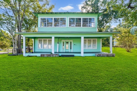 Photo of 303 S Washington Avenue, Livingston, TX 77351 (MLS # 88978130)