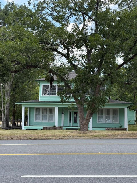 Homes For Sale - 303 S Washington Avenue<br/> Livingston, TX 77351