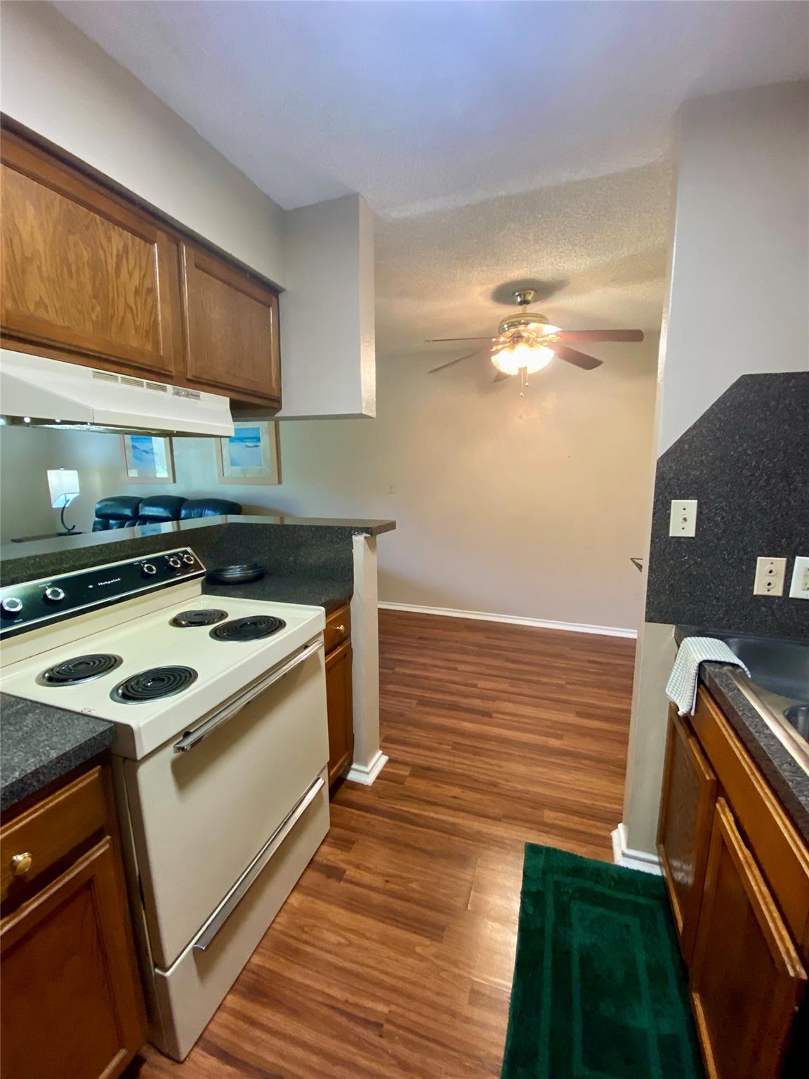 2501 Gulf Freeway 256D