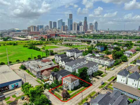 Photo of 1517 Gentry Street St, Houston, TX 77009 (MLS # 22972133)