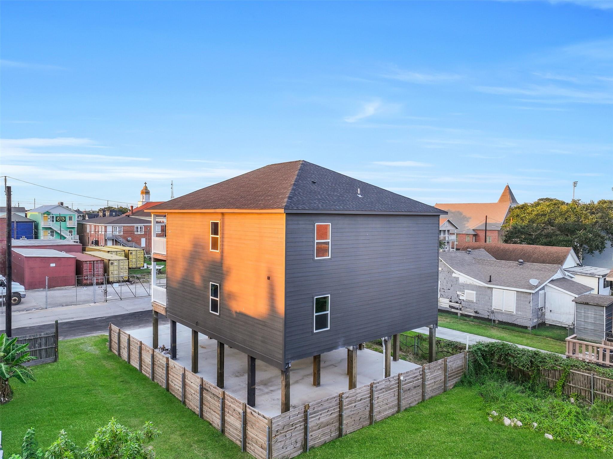 3009 Avenue M 1/2