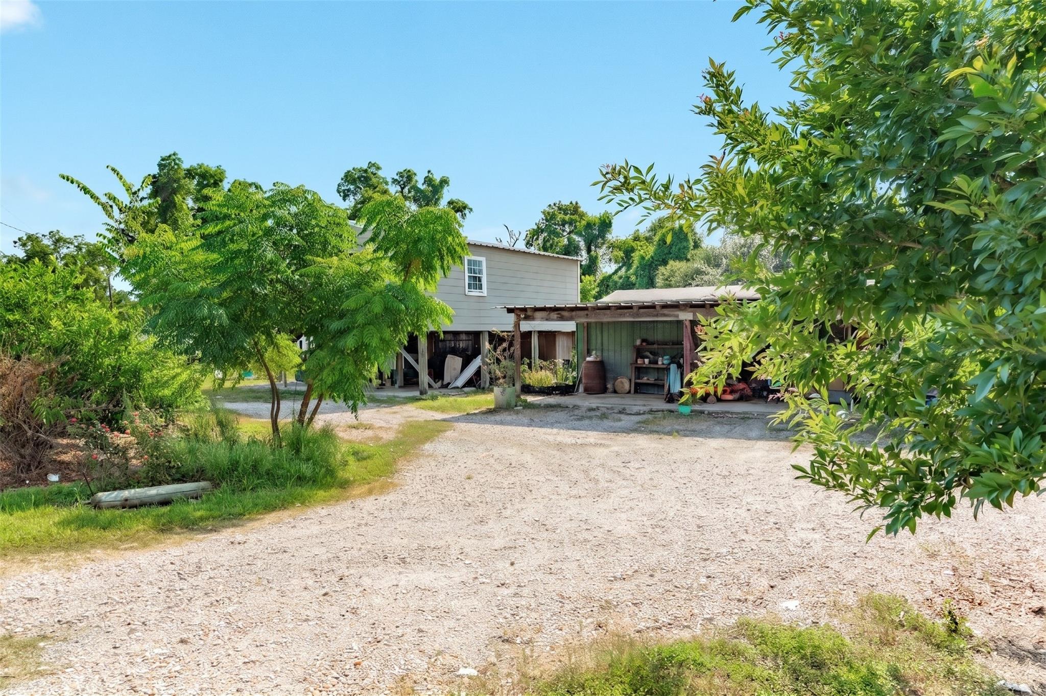 445 Creekside Drive