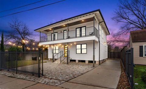 Photo of 4615 Orange Street, Houston, TX 77020 (MLS # 52695903) Photo of 4615 Orange Street, Houston, TX 77020 (MLS # 52695903)