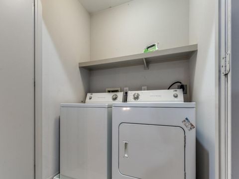 Tiny photo for 5219 Kiam Street #F, Houston, TX 77007 (MLS # 30777614)