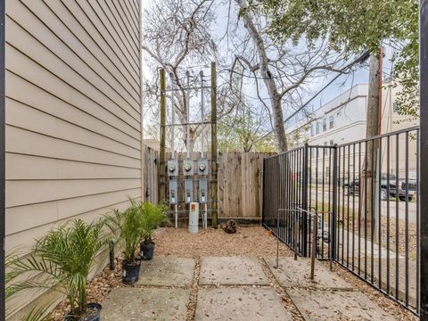 Tiny photo for 5219 Kiam Street #F, Houston, TX 77007 (MLS # 30777614)
