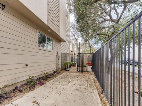Tiny photo for 5219 Kiam Street #F, Houston, TX 77007 (MLS # 30777614)
