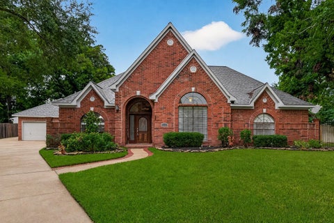 Photo of 1410 Briar Green Court, Richmond, TX 77406 (MLS # 32160417)