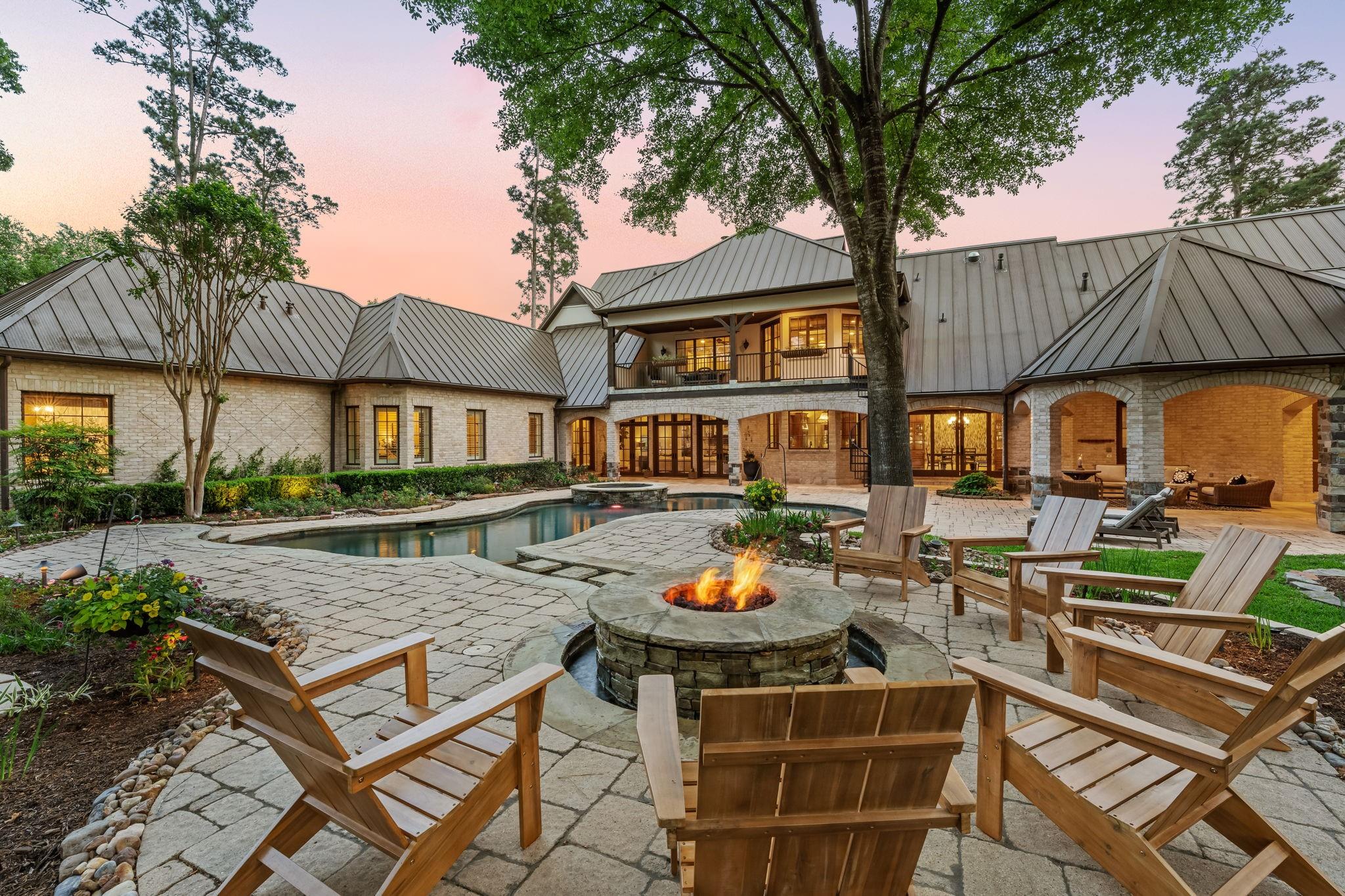 15 Sterling Dale Place