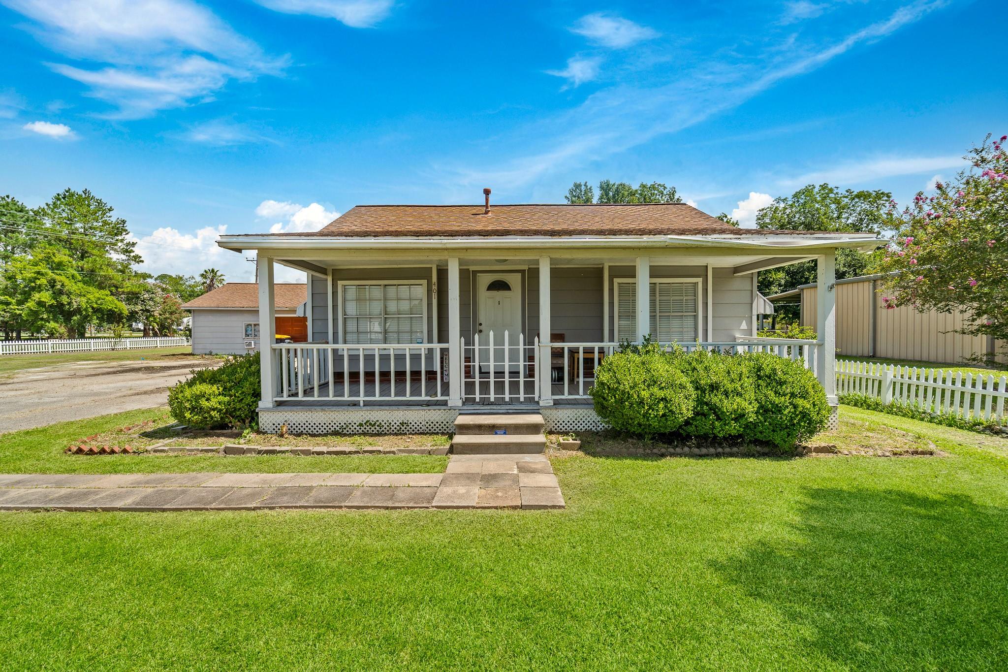 401 Lee Avenue