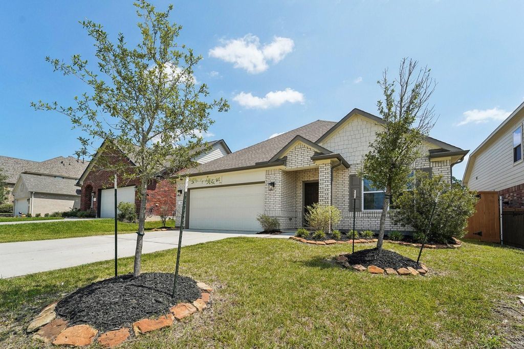 Photo of 788 Yellow Birch Ln, Conroe, TX 77304 (MLS # 29635385)