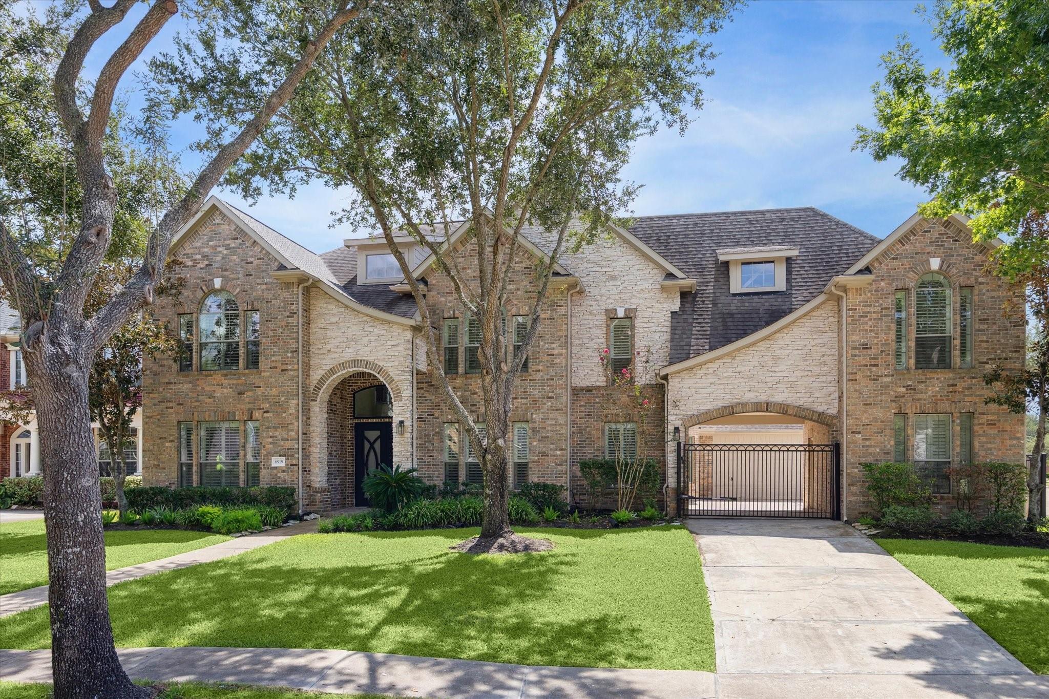 6919 Mistyleaf Lane
