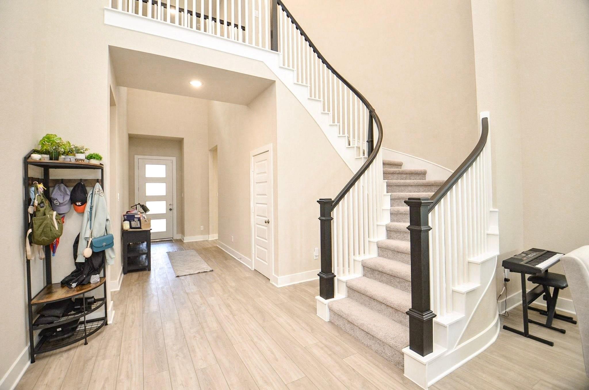 7335 Rolling Grove Lane