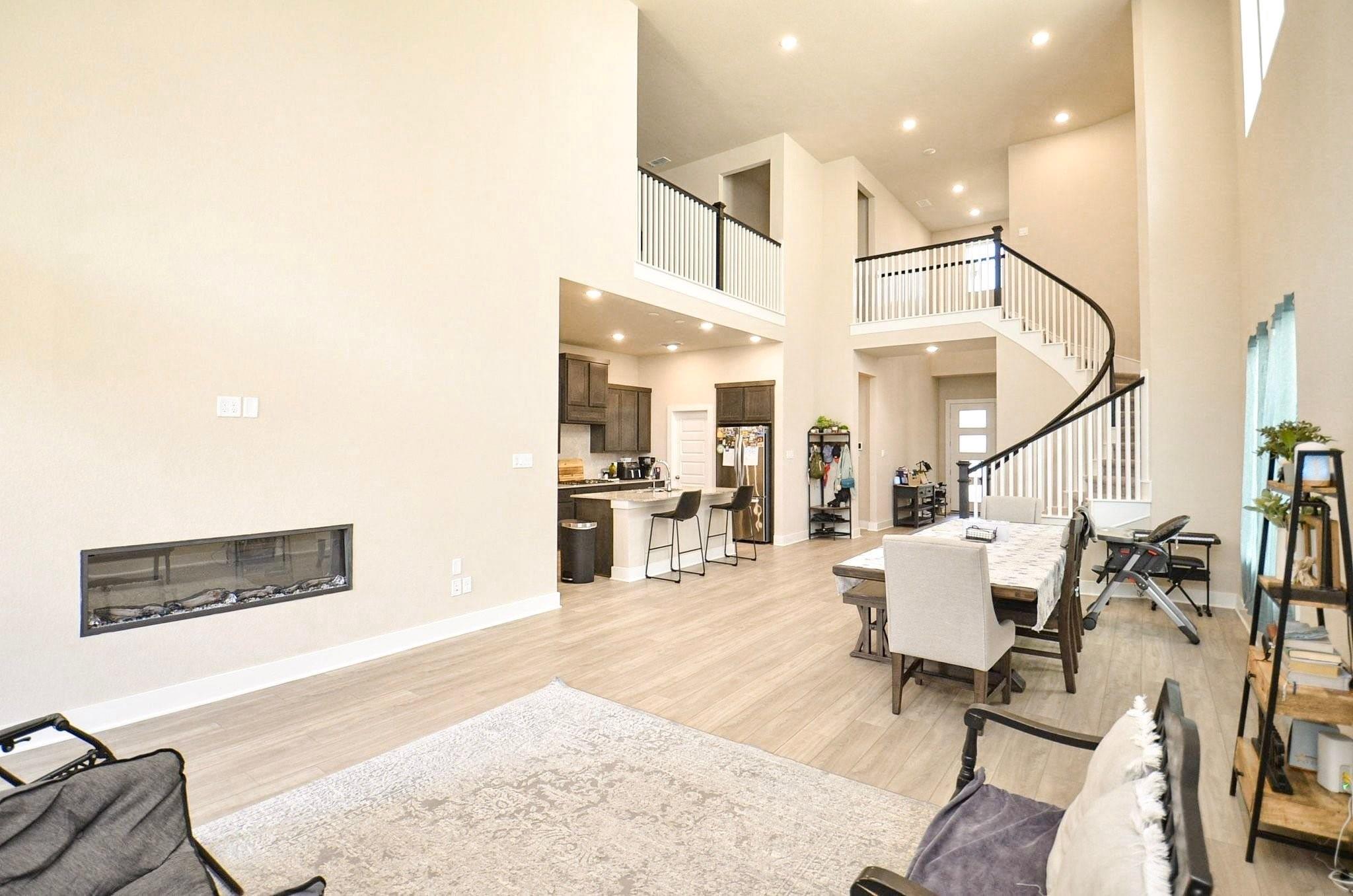 7335 Rolling Grove Lane