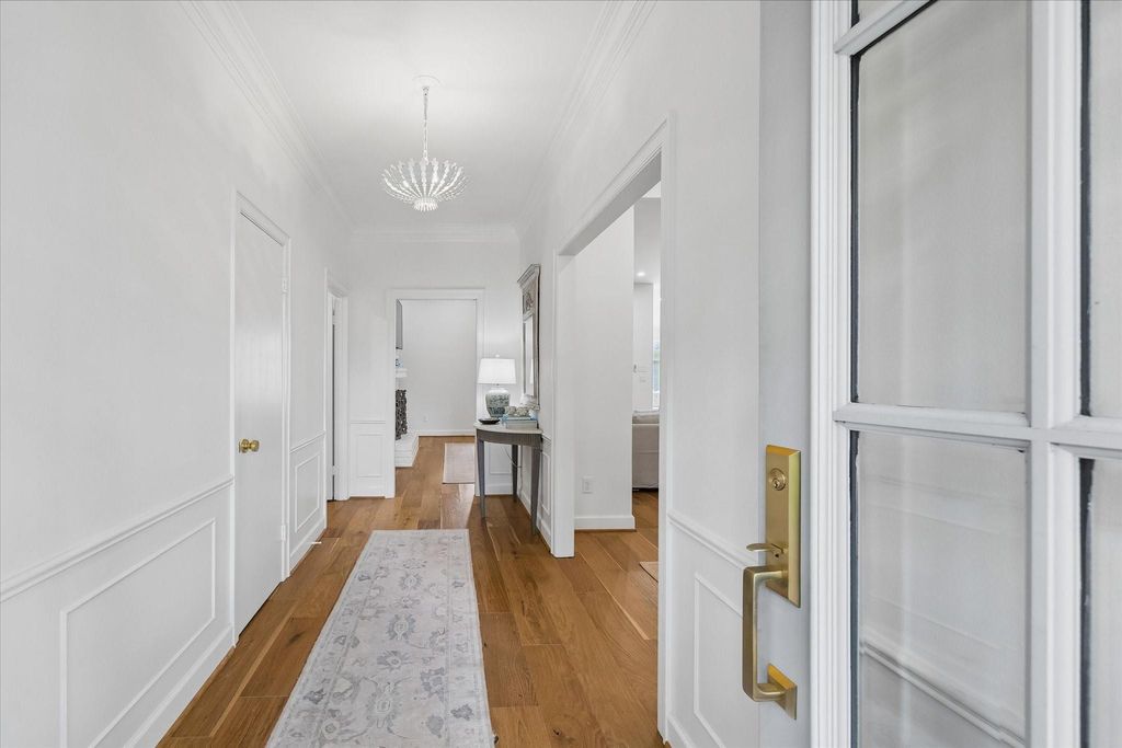 Photo of 10023 Sugar Hill Drive, Houston, TX 77042 (MLS # 70874710)