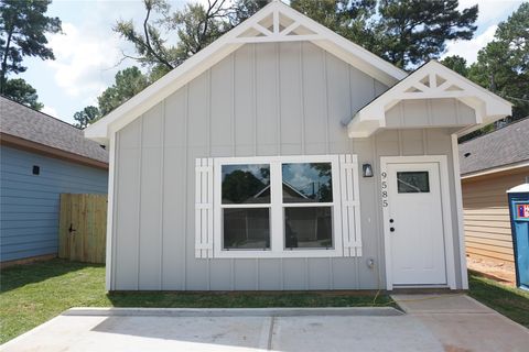 9866 Arbor Oak Street Willis TX 77318