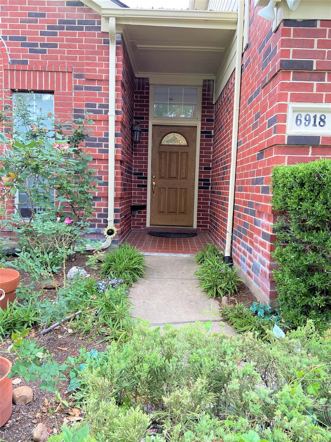 6918 Springcrest Court