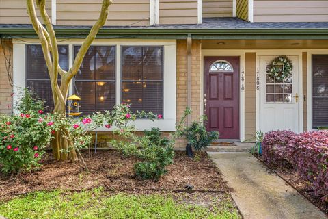 Photo of 17810 Kings Park Lane #31, Houston, TX 77058 (MLS # 1012915)