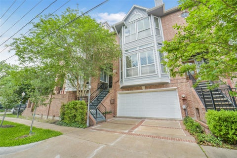 Photo of 2026 Welch Street, Houston, TX 77019 (MLS # 16388675)