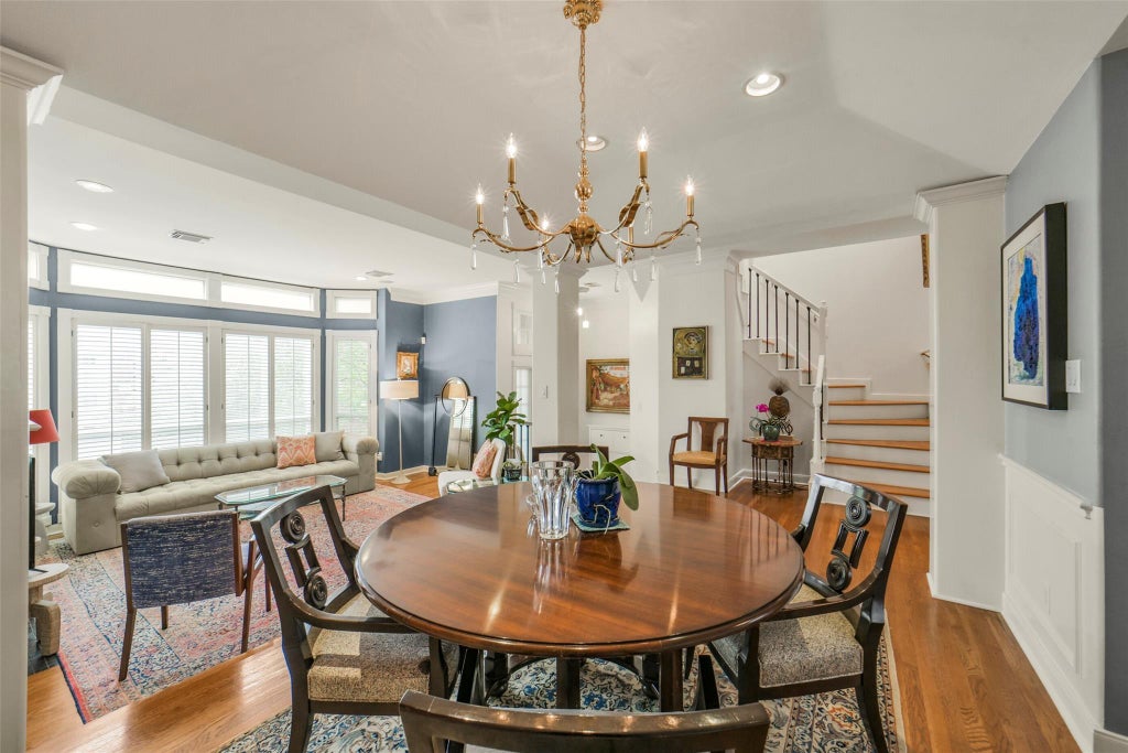 Photo of 2026 Welch Street, Houston, TX 77019 (MLS # 16388675)