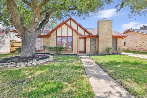 Photo of 10122 Sageglow Drive, Houston, TX 77089 (MLS # 35167795)