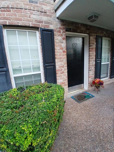 Photo of 6410 Del Monte Drive #126, Houston, TX 77057 (MLS # 87328800)