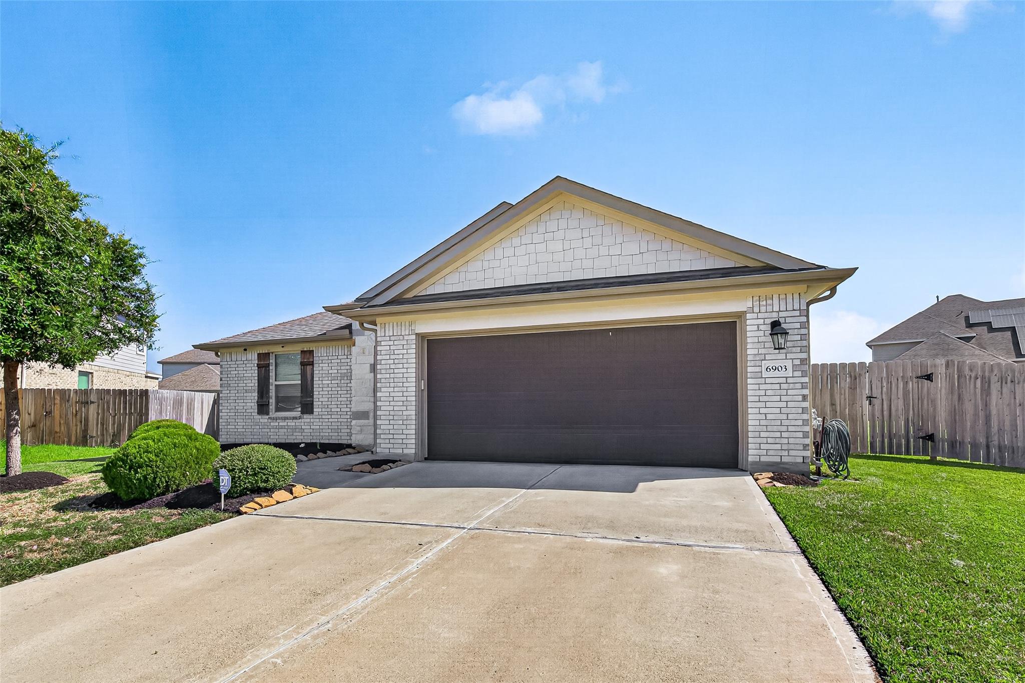 6903 Ridgemont Bend Ln