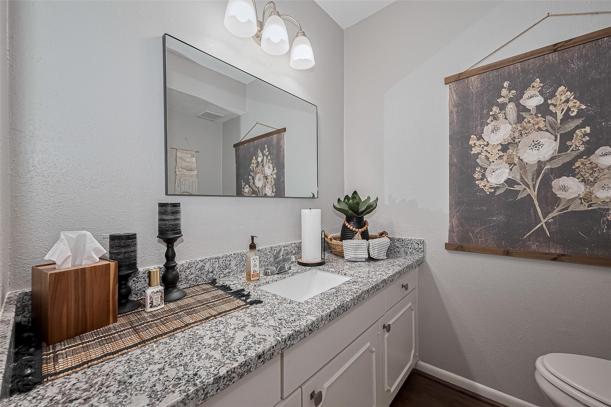 Houston, Texas 77057, United States, 2 Bedrooms Bedrooms, ,3 BathroomsBathrooms,Residential,Active,128718