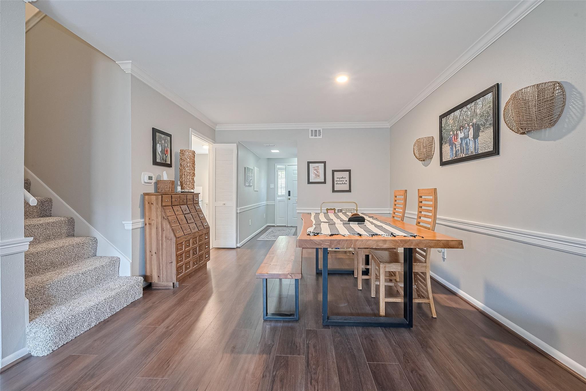 Houston, Texas 77057, United States, 2 Bedrooms Bedrooms, ,3 BathroomsBathrooms,Residential,Active,128718