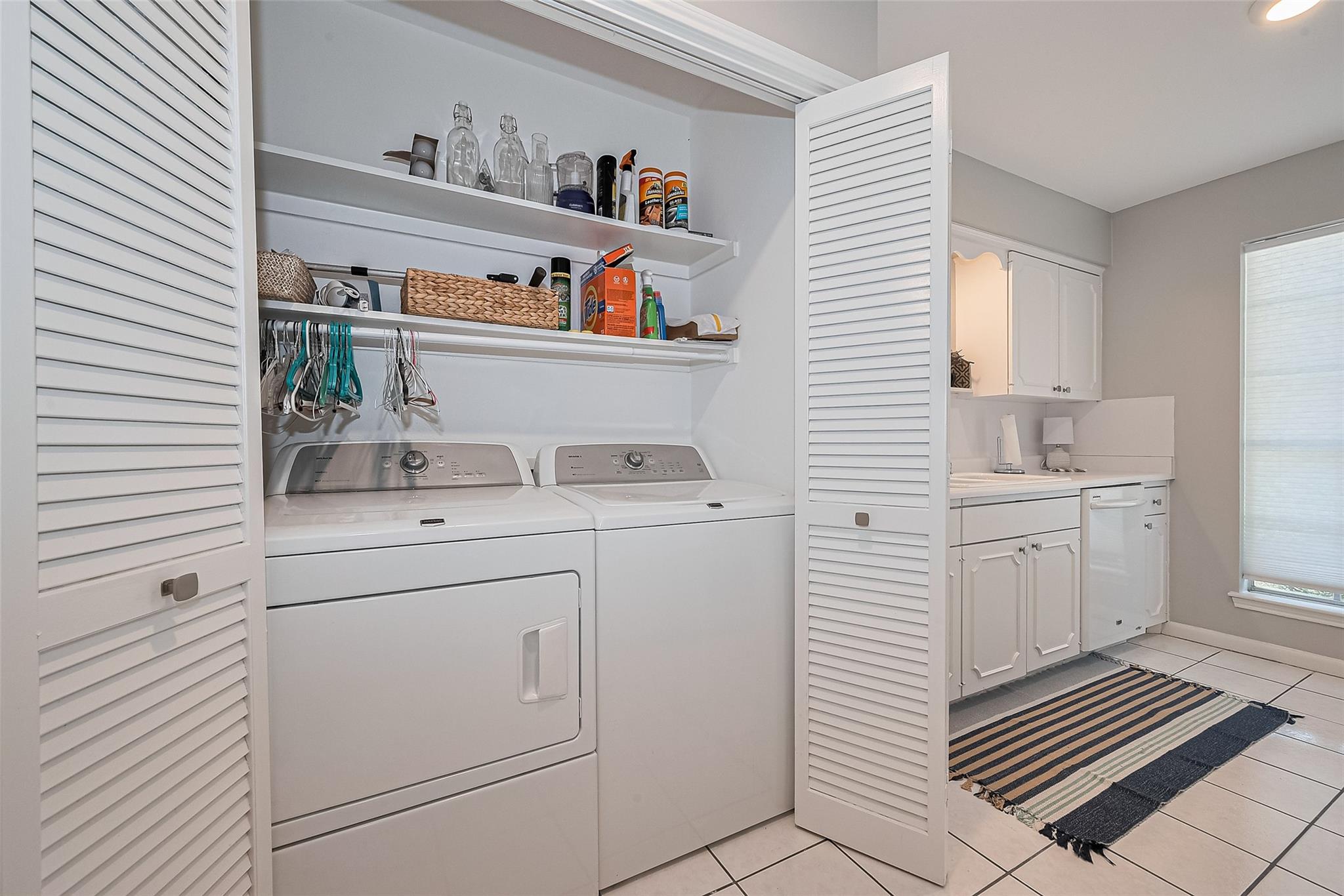 Houston, Texas 77057, United States, 2 Bedrooms Bedrooms, ,3 BathroomsBathrooms,Residential,Active,128718