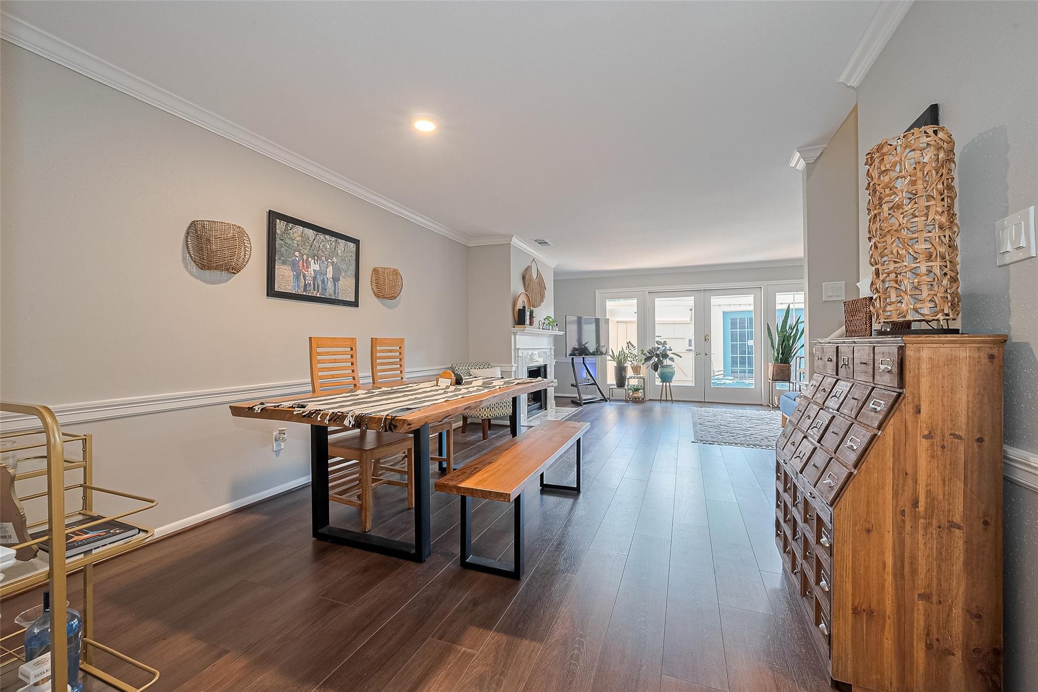 Houston, Texas 77057, United States, 2 Bedrooms Bedrooms, ,3 BathroomsBathrooms,Residential,Active,128718