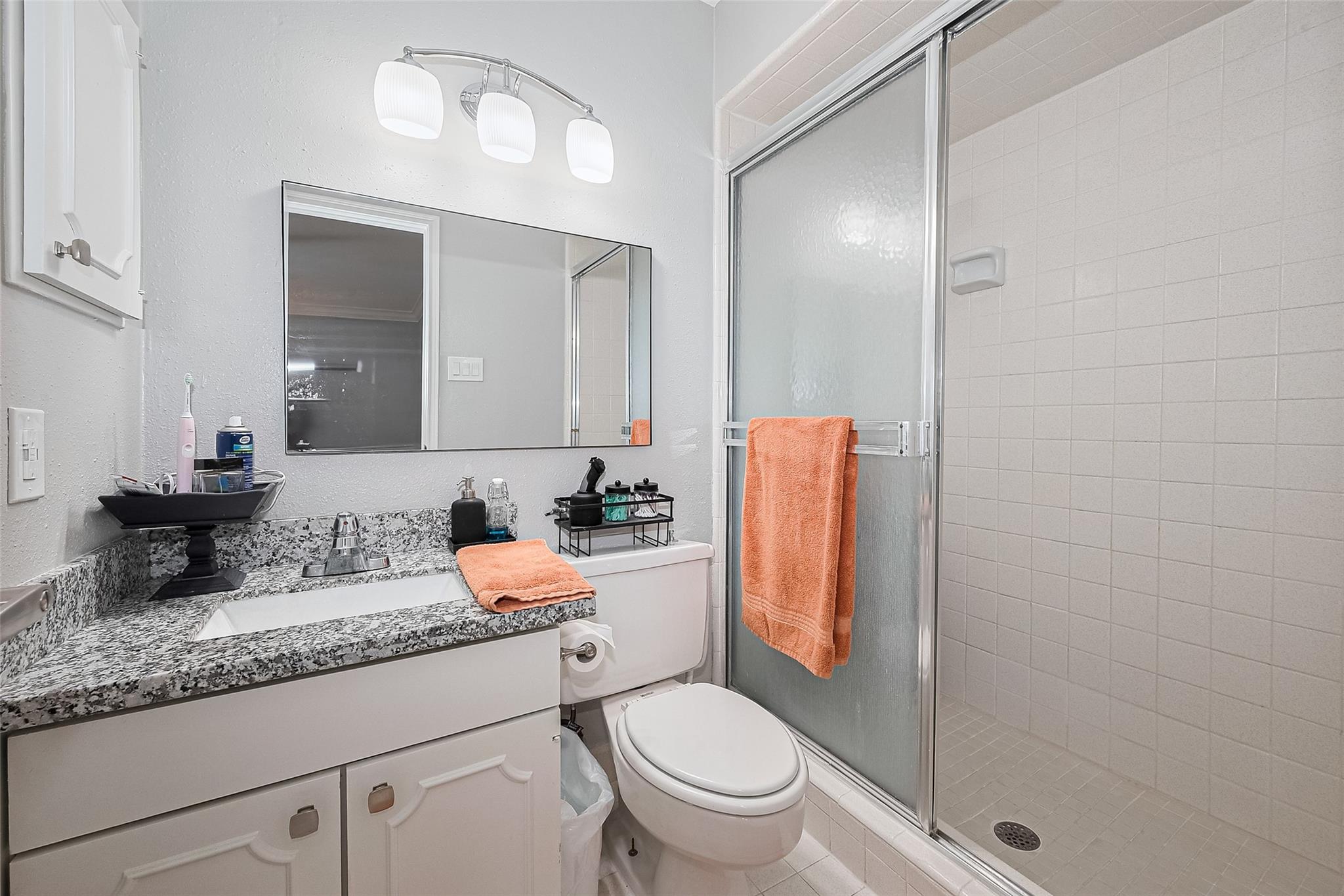 Houston, Texas 77057, United States, 2 Bedrooms Bedrooms, ,3 BathroomsBathrooms,Residential,Active,128718