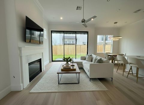 Tiny photo for 2704 Maxroy Drive, Houston, TX 77007 (MLS # 43381033)