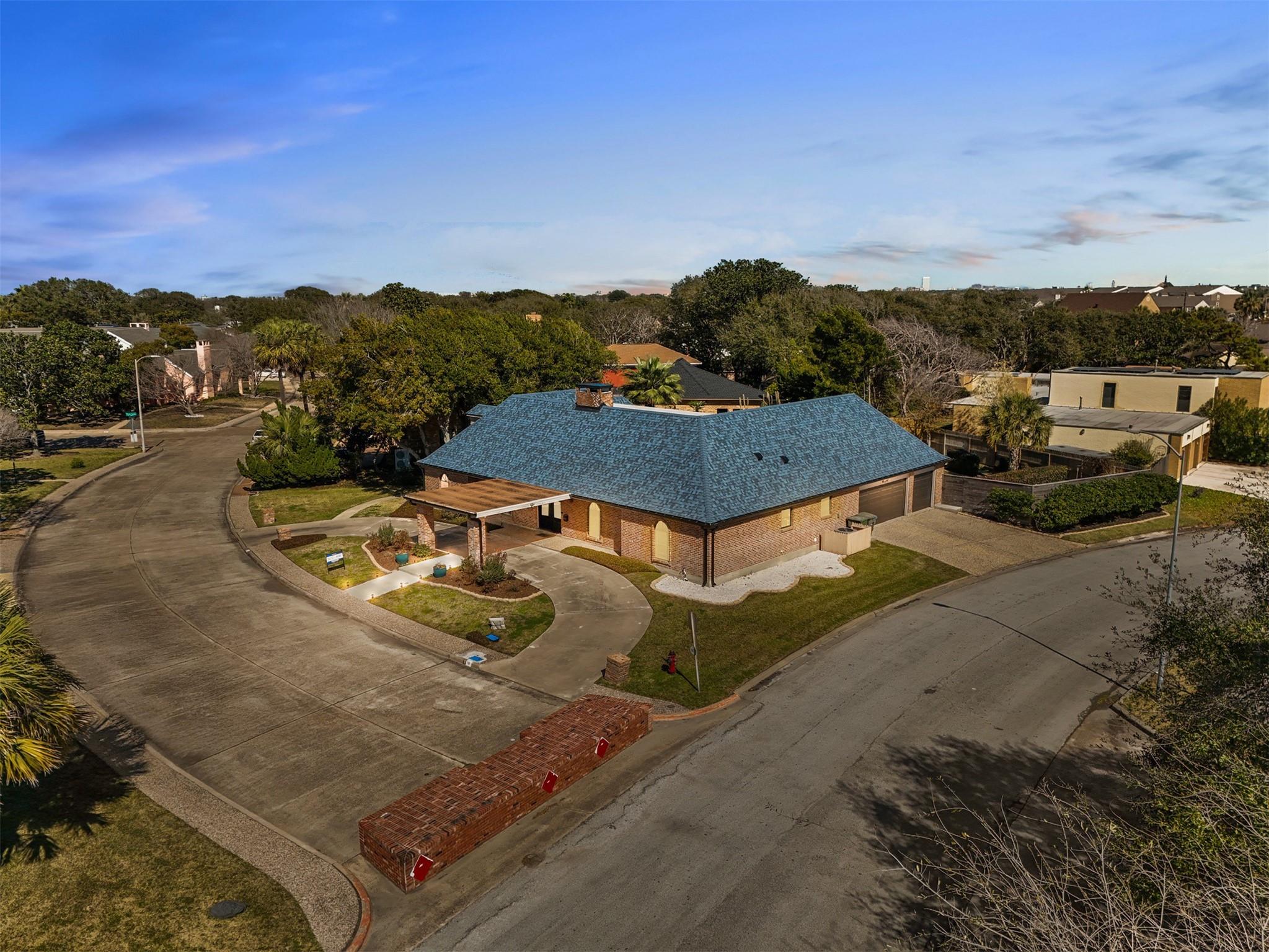 10 Colony Park Drive