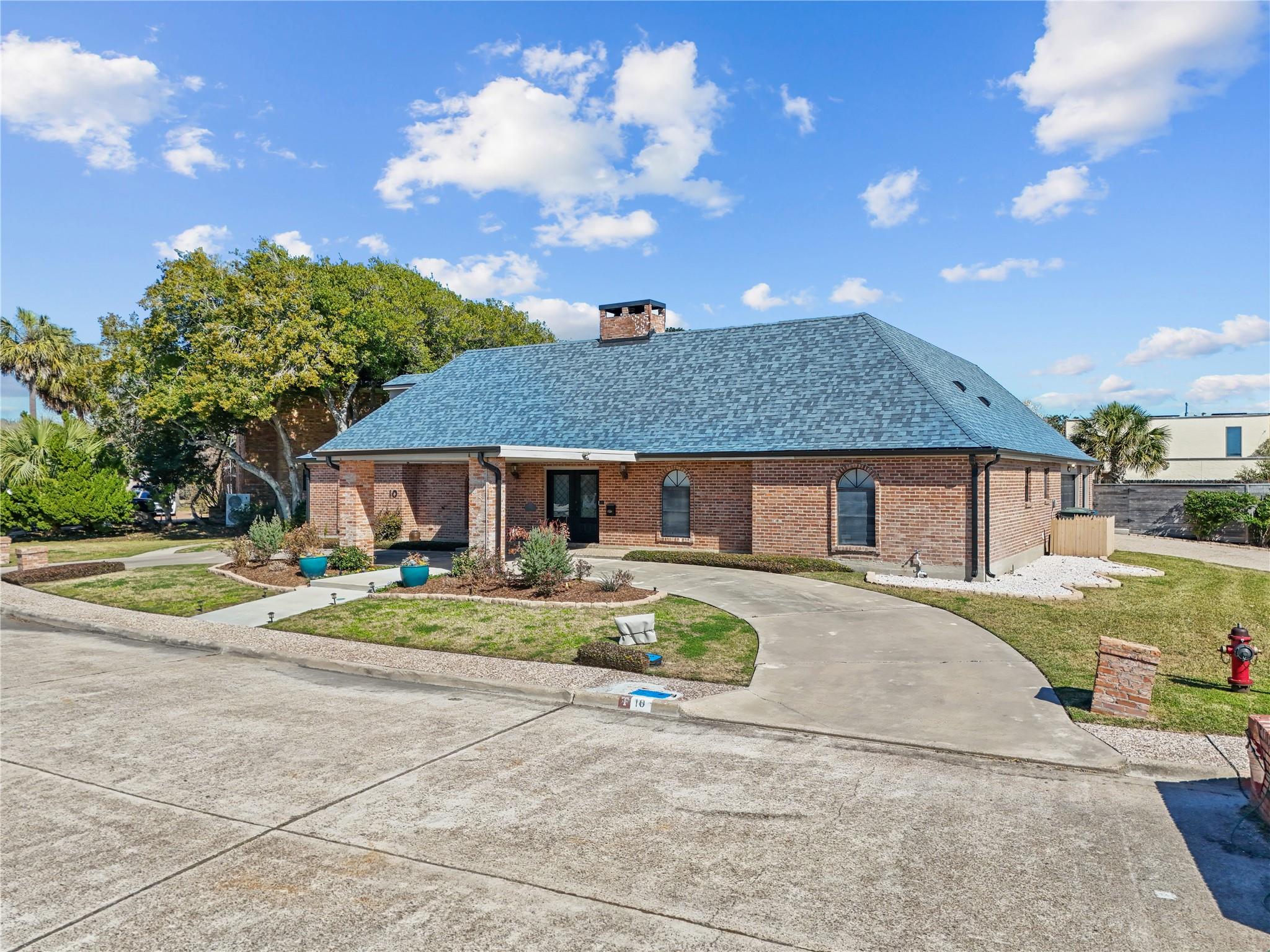 10 Colony Park Drive