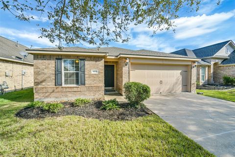 Photo of 9919 Opal Rock Drive, Rosharon, TX 77583 (MLS # 47948326)