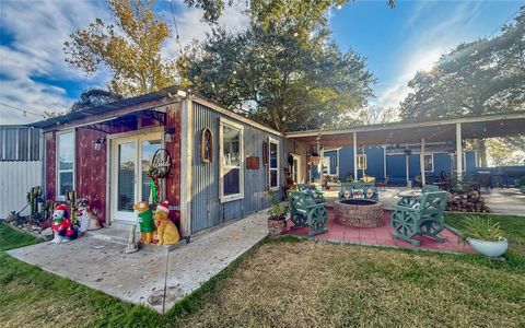 Photo of 841 S Loop 497, Kenney, TX 77452 (MLS # 82045223)