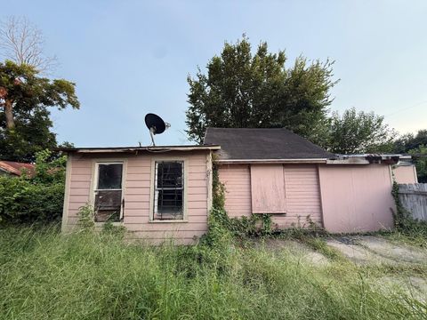 Photo of 3406 Gano Street, Houston, TX 77009 (MLS # 14278793)