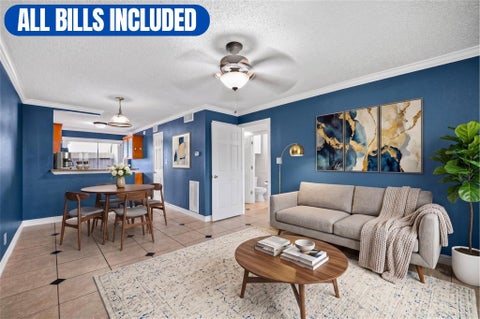 Photo of 1220 Shadowdale Drive #6, Houston, TX 77043 (MLS # 9787097)