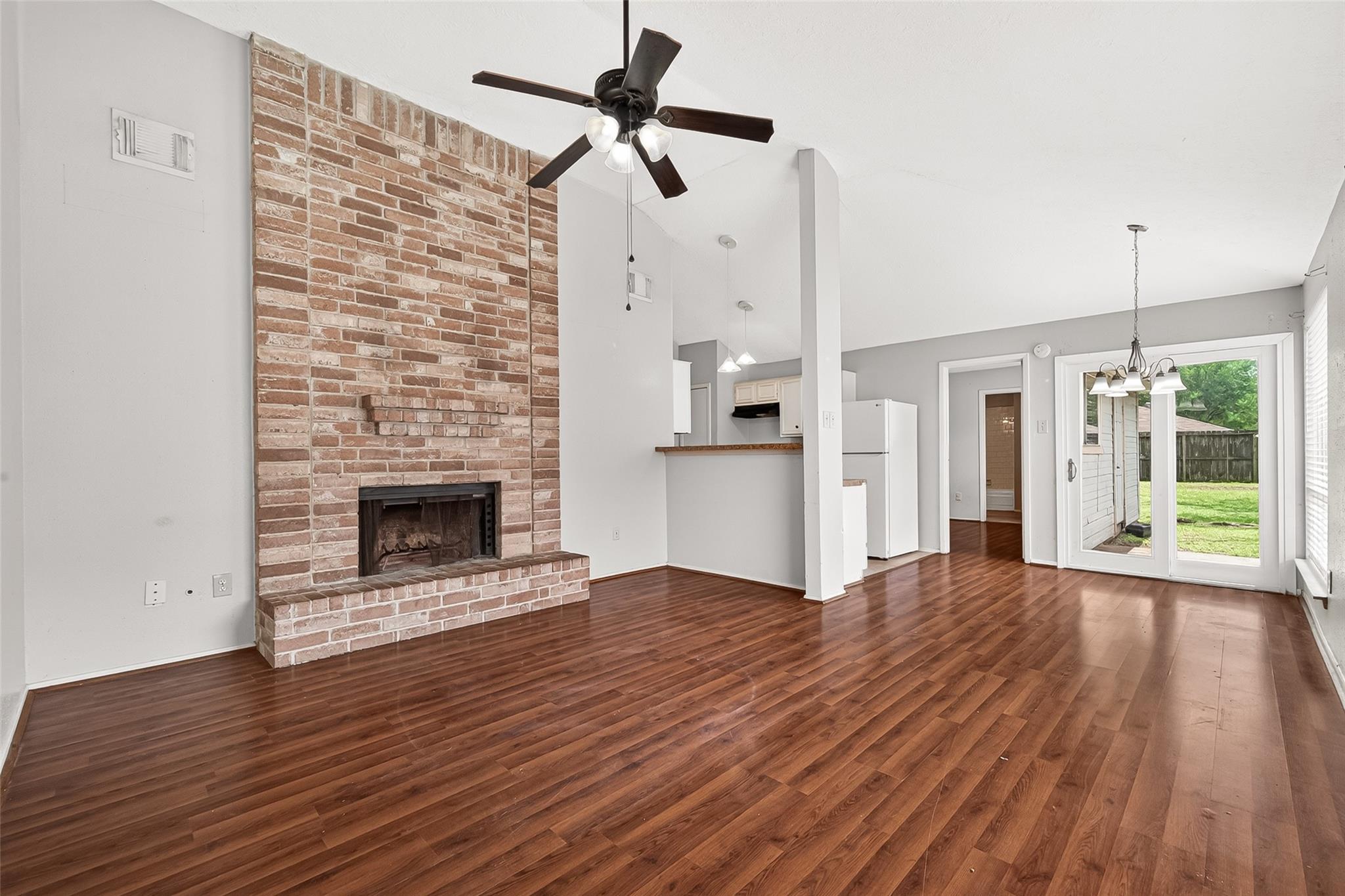 15911 Regina Drive