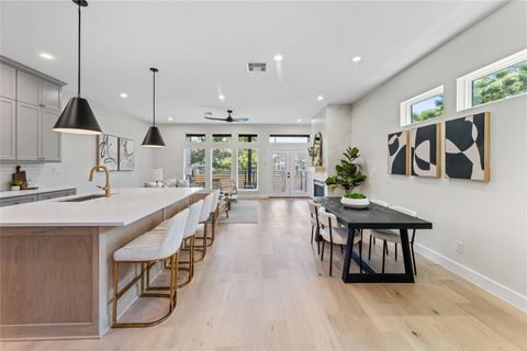 Photo of 1318 E 32nd 1/2 Street, Houston, TX 77022 (MLS # 23959415)