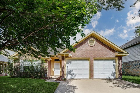 Photo of 11956 Braes Park Drive, Houston, TX 77071 (MLS # 41270415)