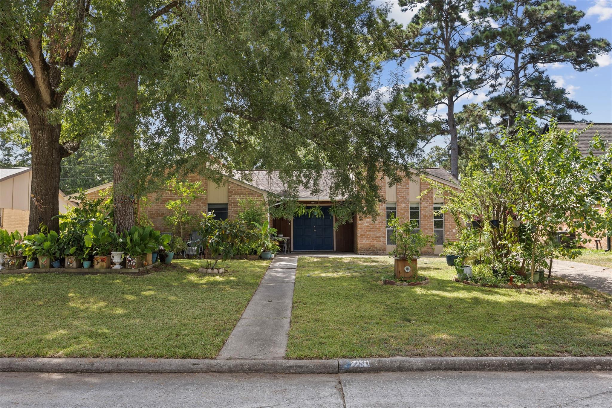 2610 Rolling Glen Drive