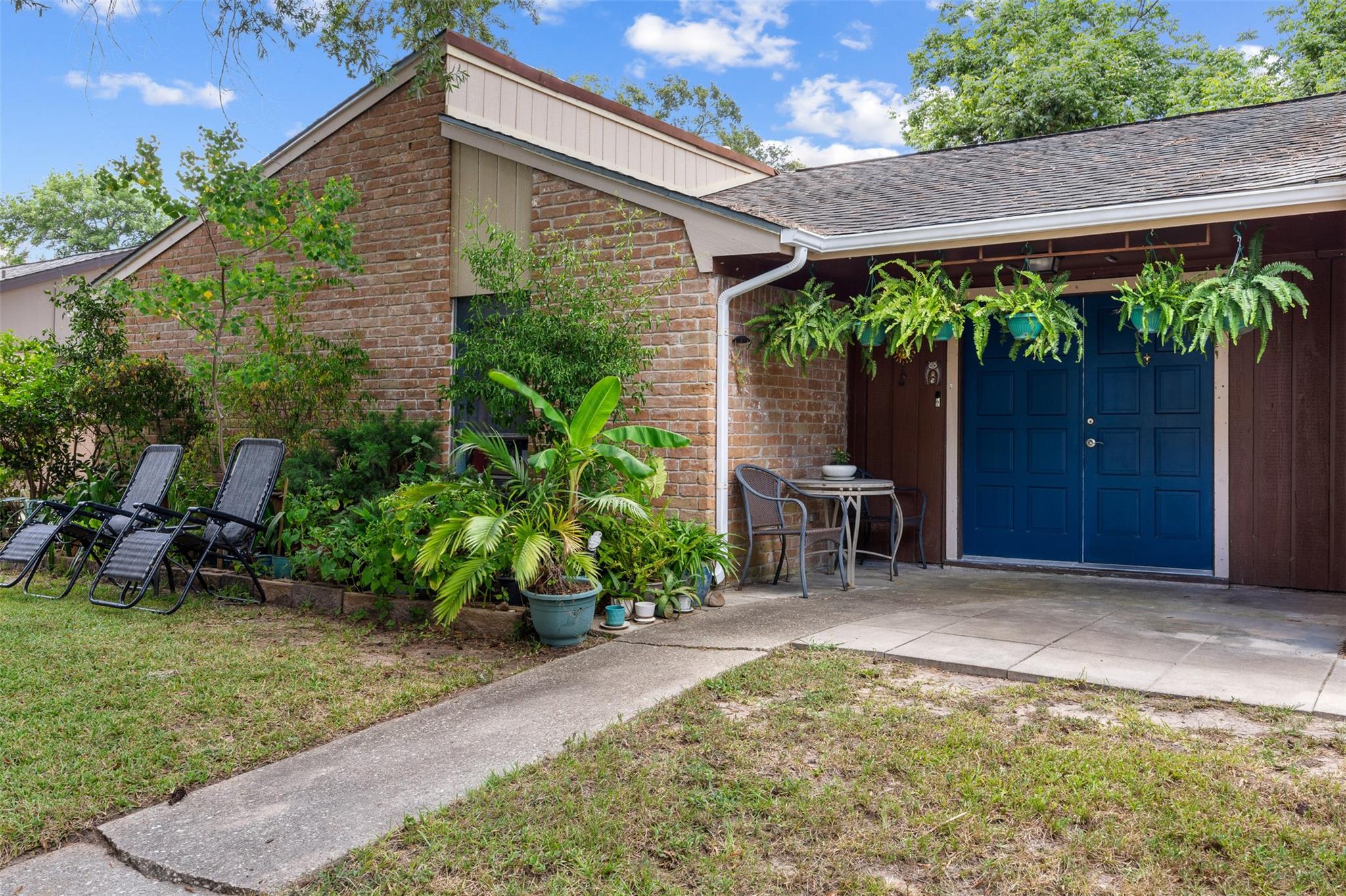 2610 Rolling Glen Drive
