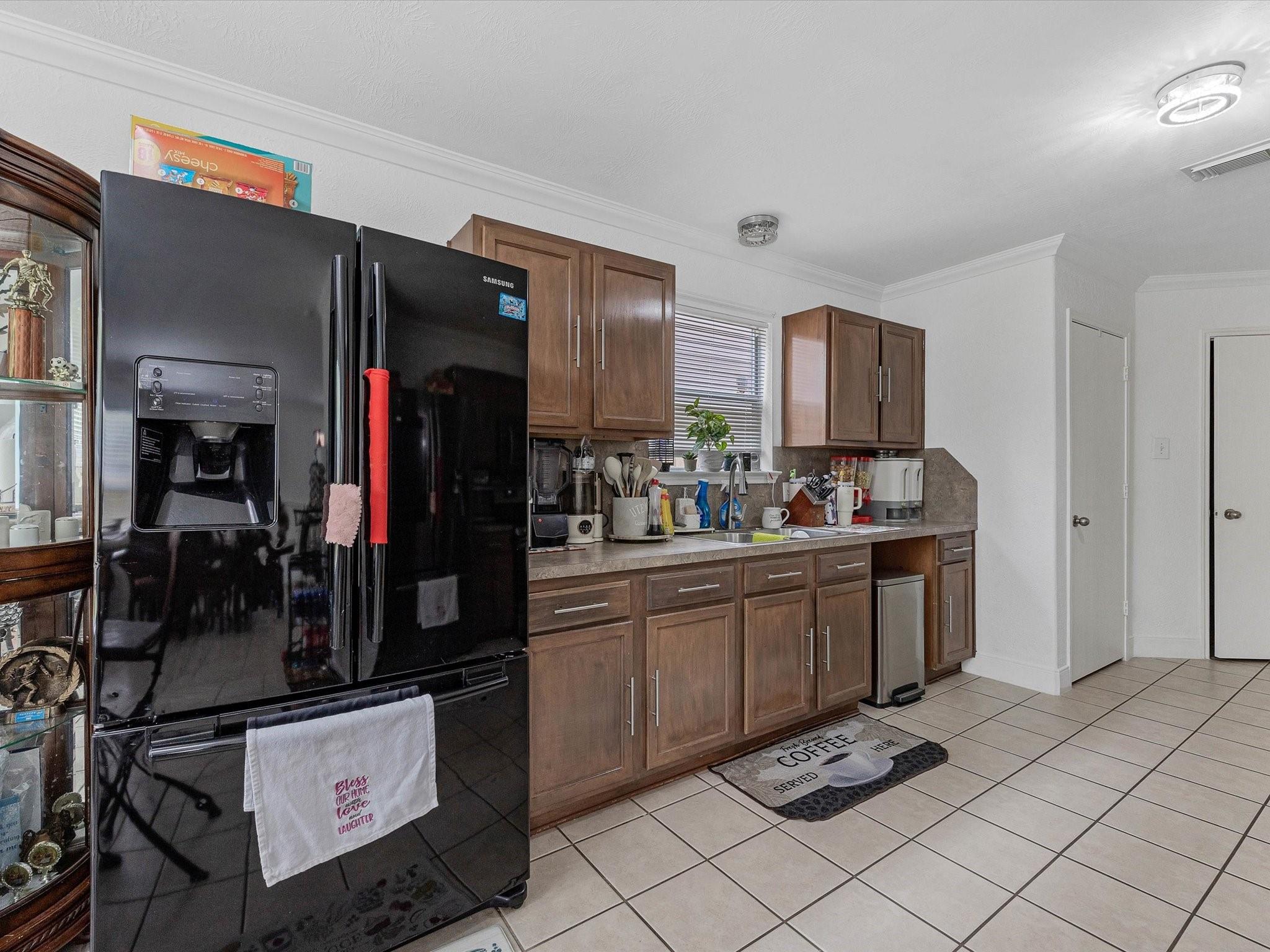 5002 Grasilla Drive