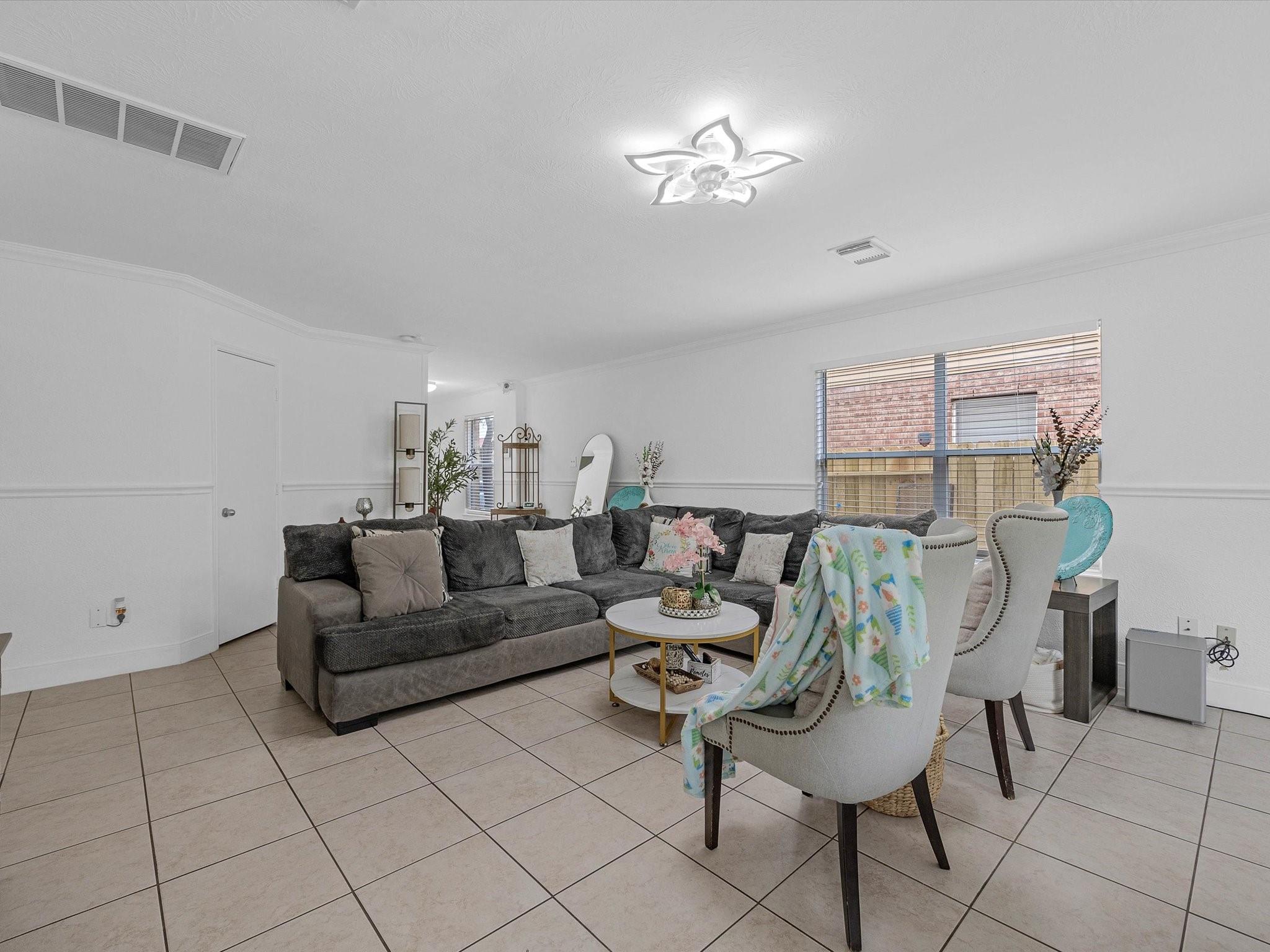 5002 Grasilla Drive