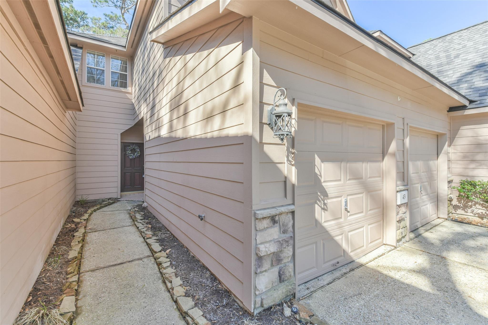 43 Alderon Woods Place