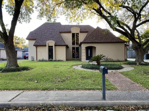 Photo of 1622 Fall Valley Drive, Houston, TX 77077 (MLS # 5571564)