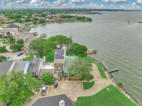 Photo of 2012 Lakewood Court, Willis, TX 77318 (MLS # 60372074) Photo of 2012 Lakewood Court, Willis, TX 77318 (MLS # 60372074)